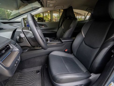 Used 2024 Toyota Prius XLE AWD/4WD image 8
