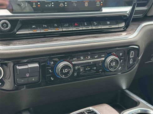 Used 2024 Chevrolet Silverado 1500 LTZ w/ Technology Package image 32