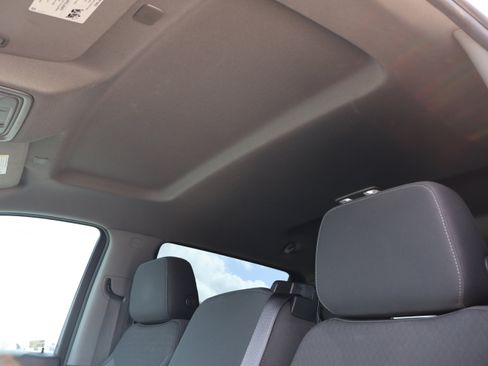 Used 2021 Chevrolet Silverado 1500 LT image 17