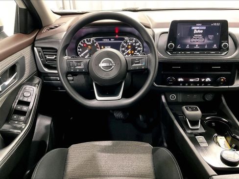 Used 2023 Nissan Rogue SV AWD/4WD image 17