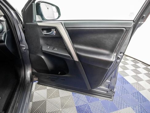 Used 2016 Toyota RAV4 XLE FWD image 14