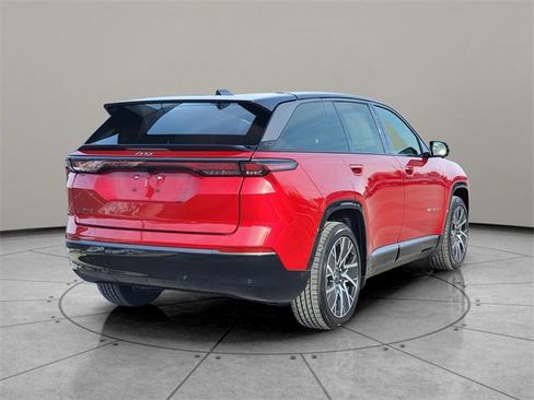 Used 2025 Jeep Wagoneer S Limited image 12