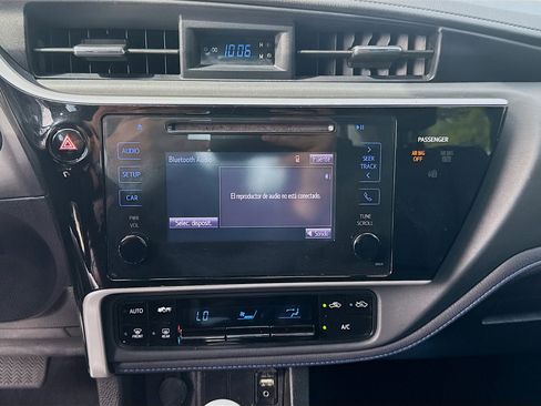 Used 2017 Toyota Corolla SE FWD image 10