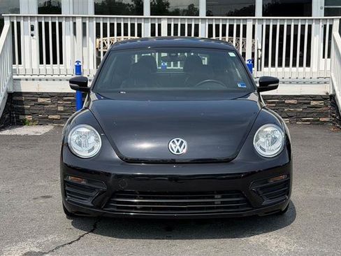 Used 2018 Volkswagen Beetle 2.0T FWD image 9