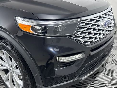 Used 2022 Ford Explorer Platinum w/ Equipment Group 601A AWD/4WD image 12