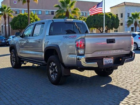 Used 2023 Toyota Tacoma TRD Off-Road image 7