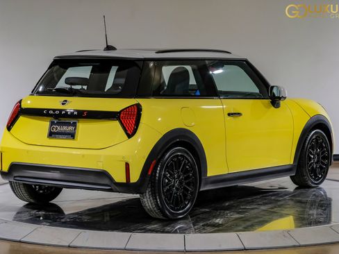Used 2025 MINI Cooper S FWD image 9
