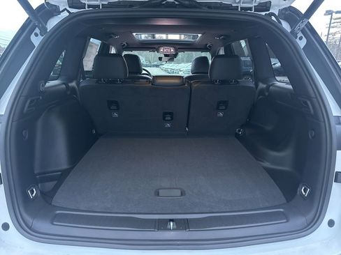 New 2025 Jeep Grand Cherokee Limited image 25