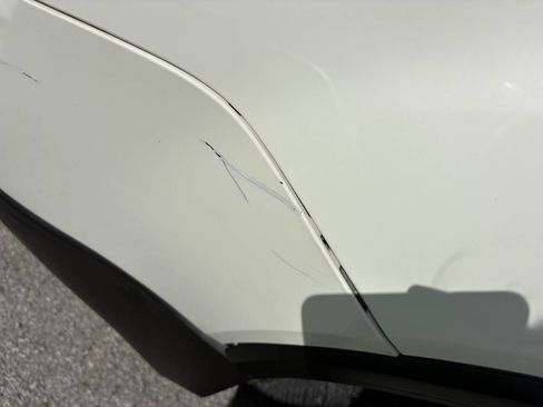 Used 2010 GMC Acadia SLE image 7