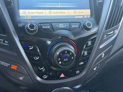 Used 2016 Hyundai Veloster Turbo image 30