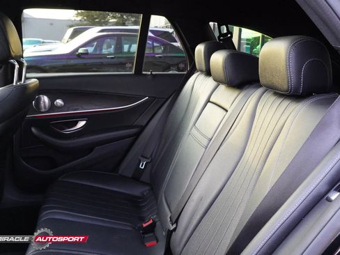 Used 2017 Mercedes-Benz E 400 4MATIC Wagon image 24