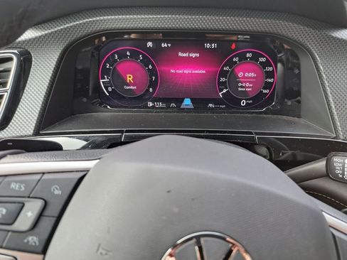 Used 2025 Volkswagen Atlas Cross Sport SEL R-Line image 12