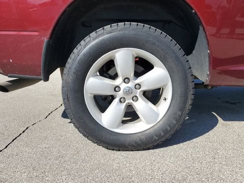 Used 2024 RAM 1500 Classic SLT image 8