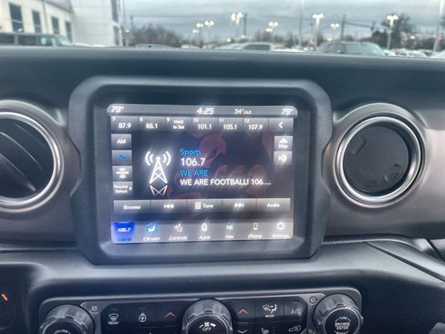 Used 2020 Jeep Wrangler Unlimited Rubicon w/ Dual Top Group image 18