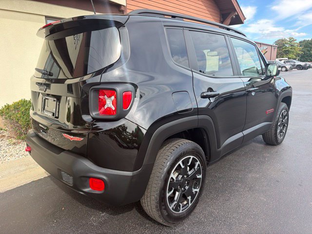 Certified 2023 Jeep Renegade Trailhawk w/ Sun/Sound Group AWD/4WD image 12