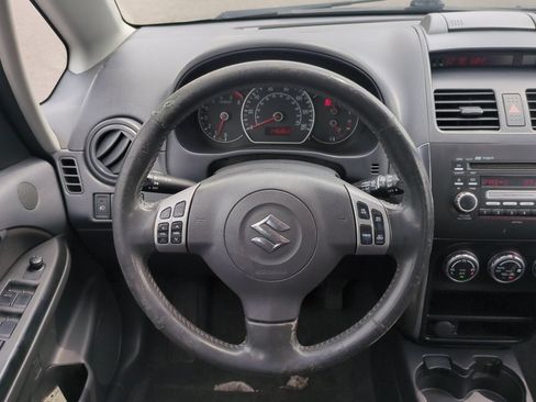 Used 2009 Suzuki SX4 AWD Hatchback w/ Touring Pkg image 15