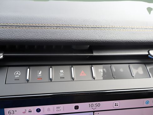 New 2026 Jeep Grand Cherokee Limited AWD/4WD image 17