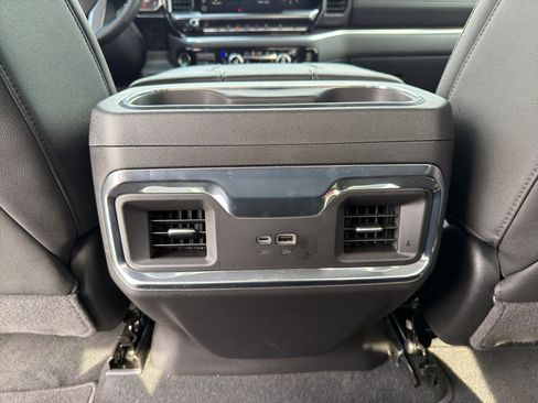 Used 2026 GMC Sierra 1500 SLT AWD/4WD image 29