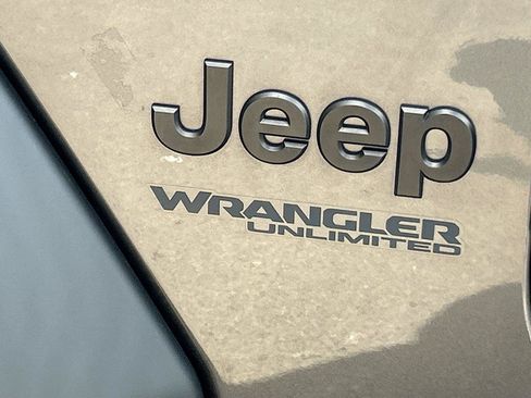 Used 2022 Jeep Wrangler Unlimited Sport AWD/4WD image 12
