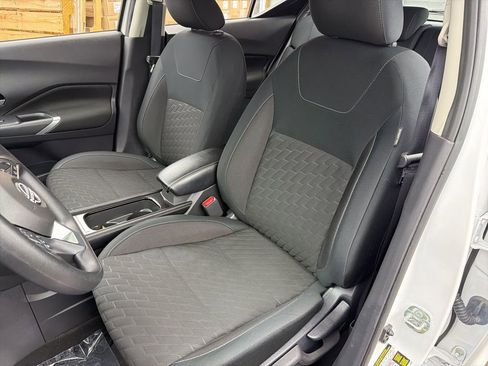 Used 2023 Nissan Kicks SV FWD image 19