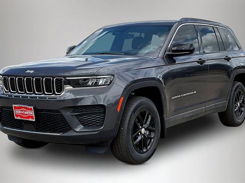 New 2026 Jeep Grand Cherokee Laredo X RWD image 2