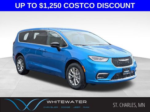 New 2026 Chrysler Pacifica Select AWD/4WD image 1
