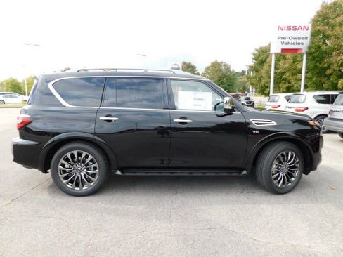 Used 2022 Nissan Armada Platinum w/ Captain's Chairs Package AWD/4WD image 2