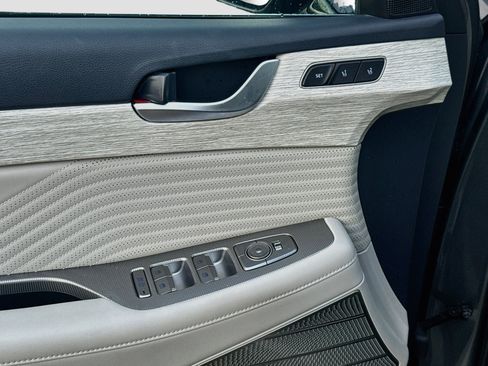 Used 2025 Hyundai Palisade Calligraphy FWD image 14