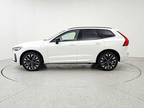 New 2026 Volvo XC60 T8 Ultra w/ Protection Package Premier image 8