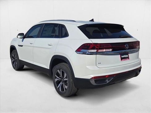 New 2026 Volkswagen Atlas Cross Sport SE image 9