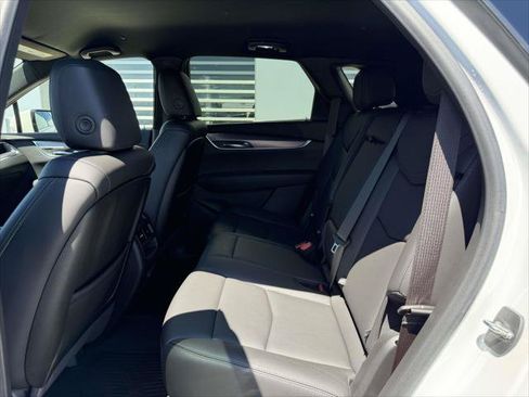 Used 2022 Cadillac XT5 Luxury AWD/4WD image 15