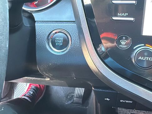 Used 2020 Toyota Camry XSE w/ Navigation Package image 19