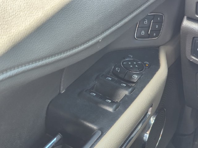 Used 2021 Ford Expedition XLT RWD image 17