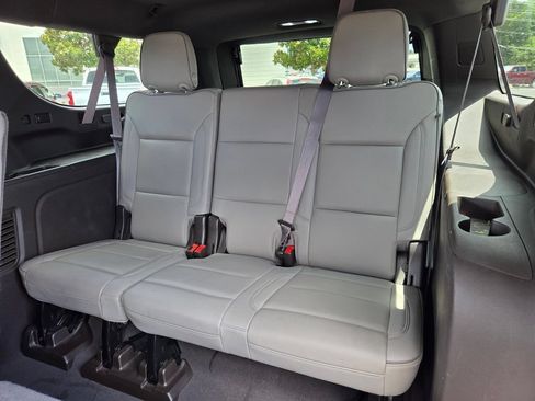 Used 2022 GMC Yukon XL SLT RWD image 12
