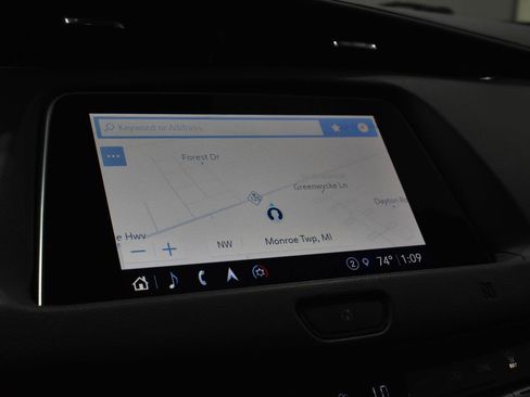 Used 2021 Cadillac XT4 Premium Luxury w/ Cold Weather Package FWD image 16