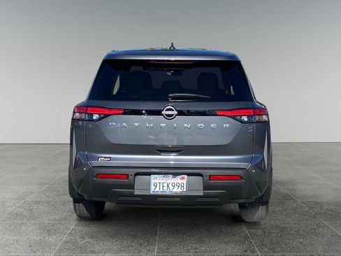 Used 2025 Nissan Pathfinder S w/ Cargo Package FWD image 4