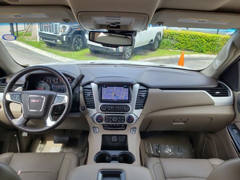 Used 2020 GMC Yukon XL SLT RWD image 19