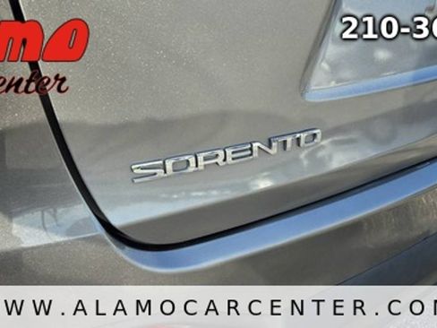 Used 2017 Kia Sorento L FWD image 13