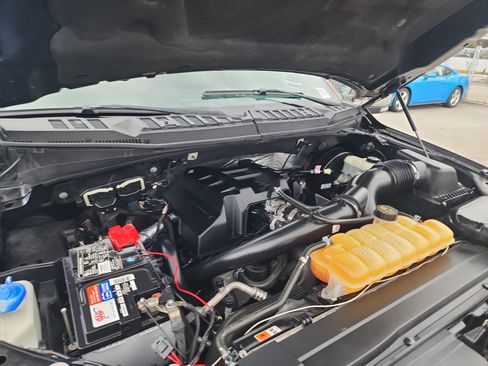 Used 2016 Ford F150 XLT w/ Equipment Group 302A Luxury image 14