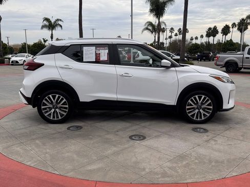 Certified 2023 Nissan Kicks SV image 9