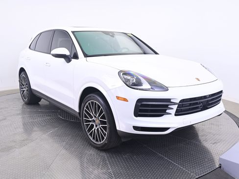 Certified 2023 Porsche Cayenne AWD/4WD image 9