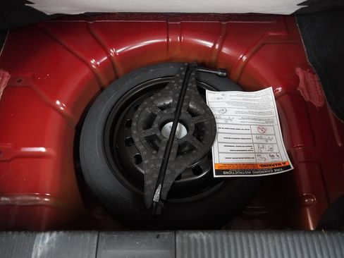 Used 2011 Ford Focus SE FWD image 10