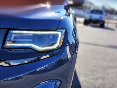 Used 2020 Jeep Grand Cherokee SRT image 10