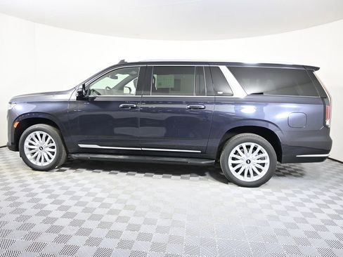 Used 2024 Cadillac Escalade ESV Luxury w/ LPO, Floor Liner Package AWD/4WD image 3