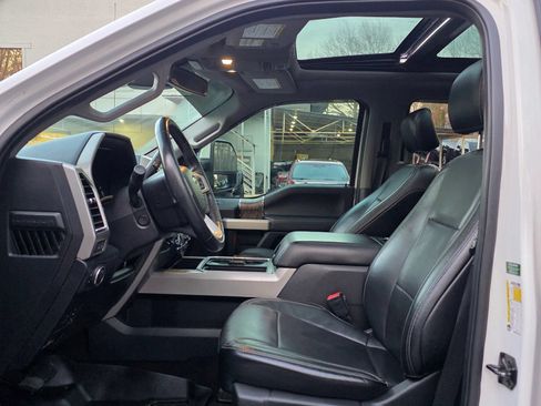 Used 2018 Ford F250 Lariat w/ Lariat Ultimate Package AWD/4WD image 12