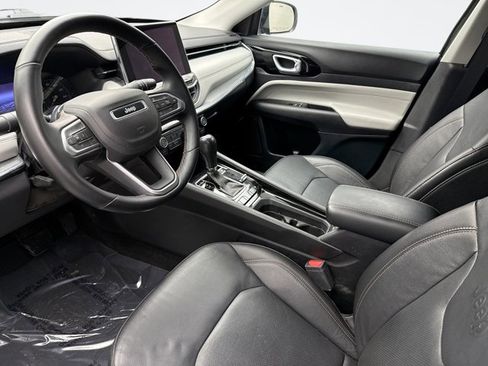 Used 2022 Jeep Compass Limited image 10