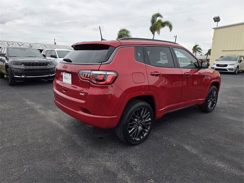 Used 2022 Jeep Compass Limited image 11
