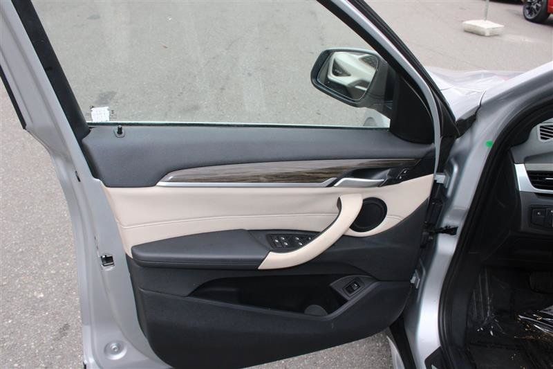 Used 2016 BMW X1 xDrive28i w/ Premium Package AWD/4WD image 12