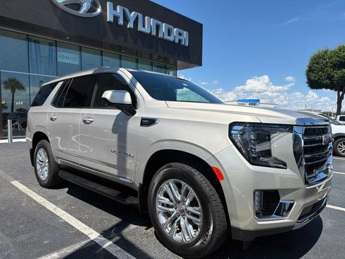 Used 2023 GMC Yukon SLT RWD image 2