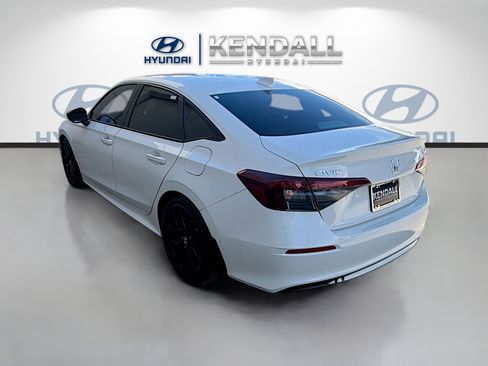 Used 2025 Honda Civic Sport image 4